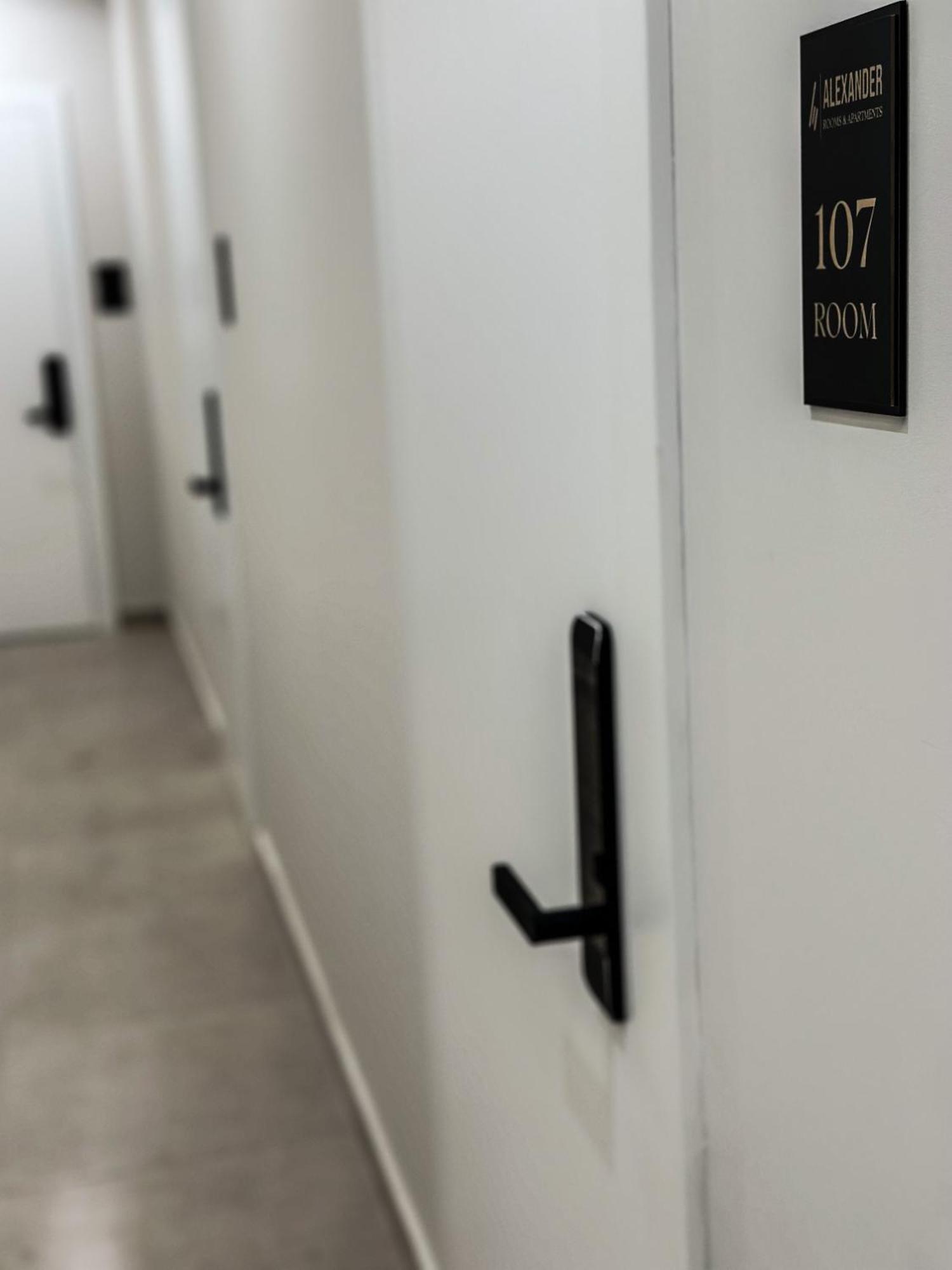 Alexander Rooms & Apartments Драч Екстериор снимка