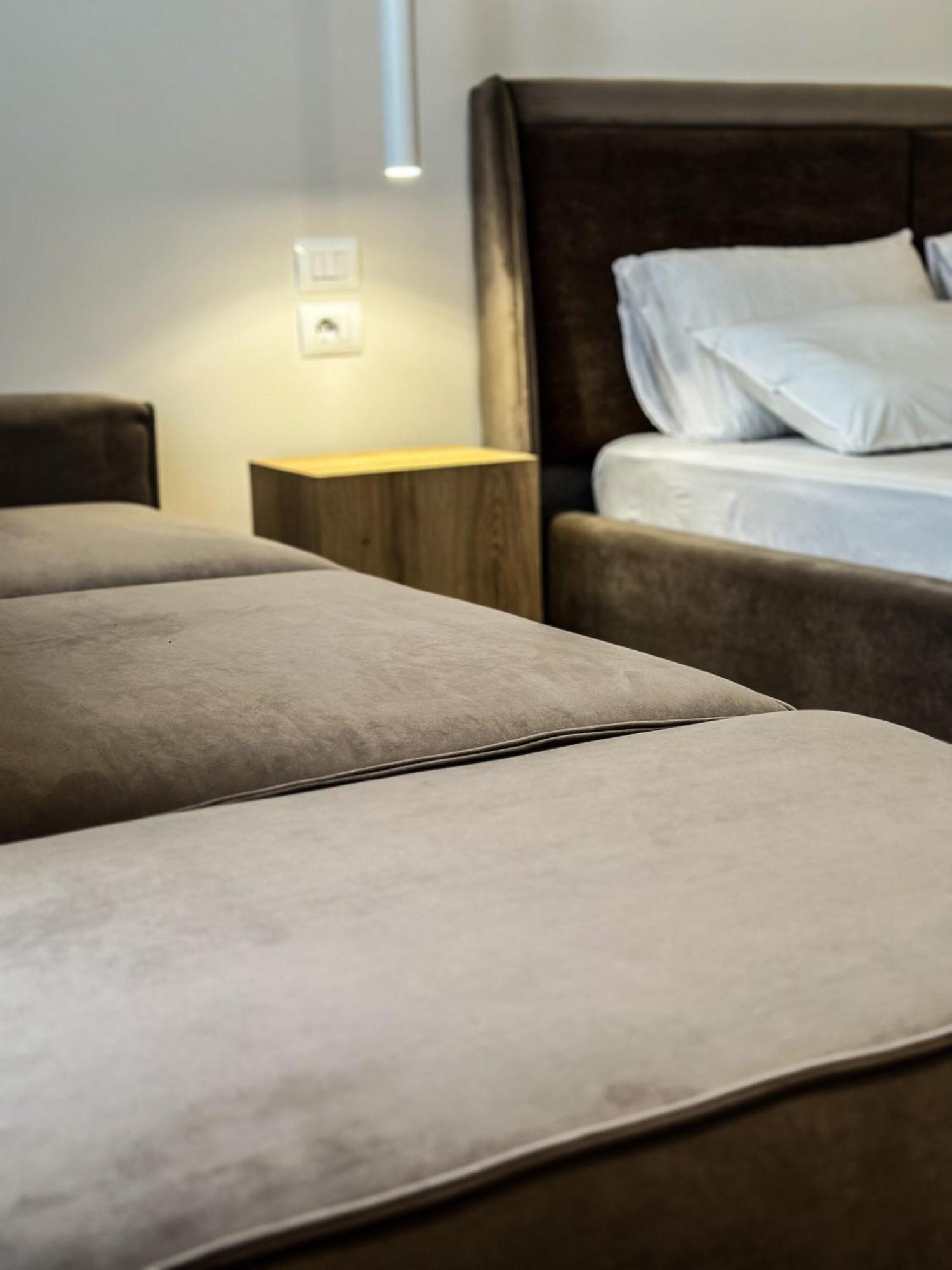 Alexander Rooms & Apartments Драч Екстериор снимка