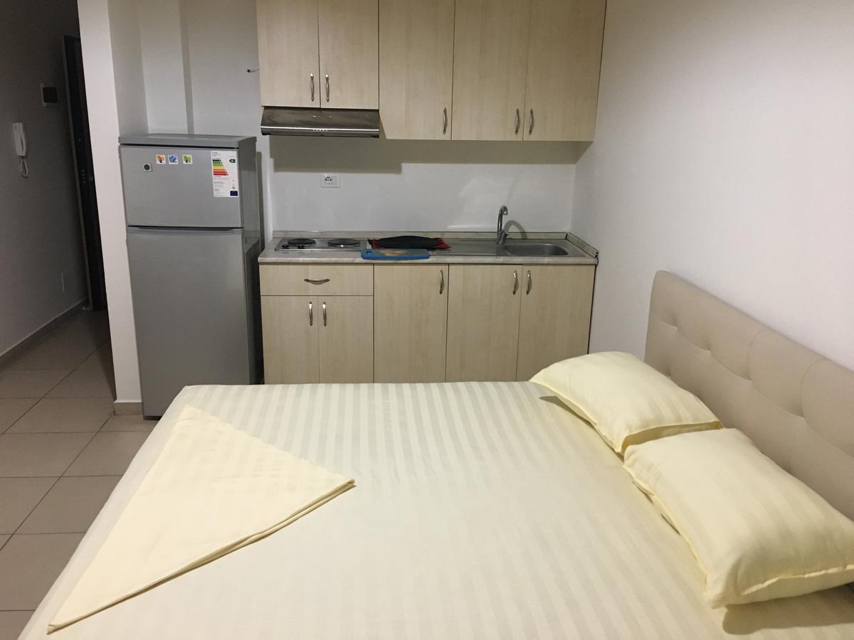 Alexander Rooms & Apartments Драч Екстериор снимка