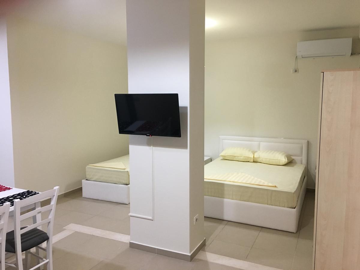 Alexander Rooms & Apartments Драч Екстериор снимка